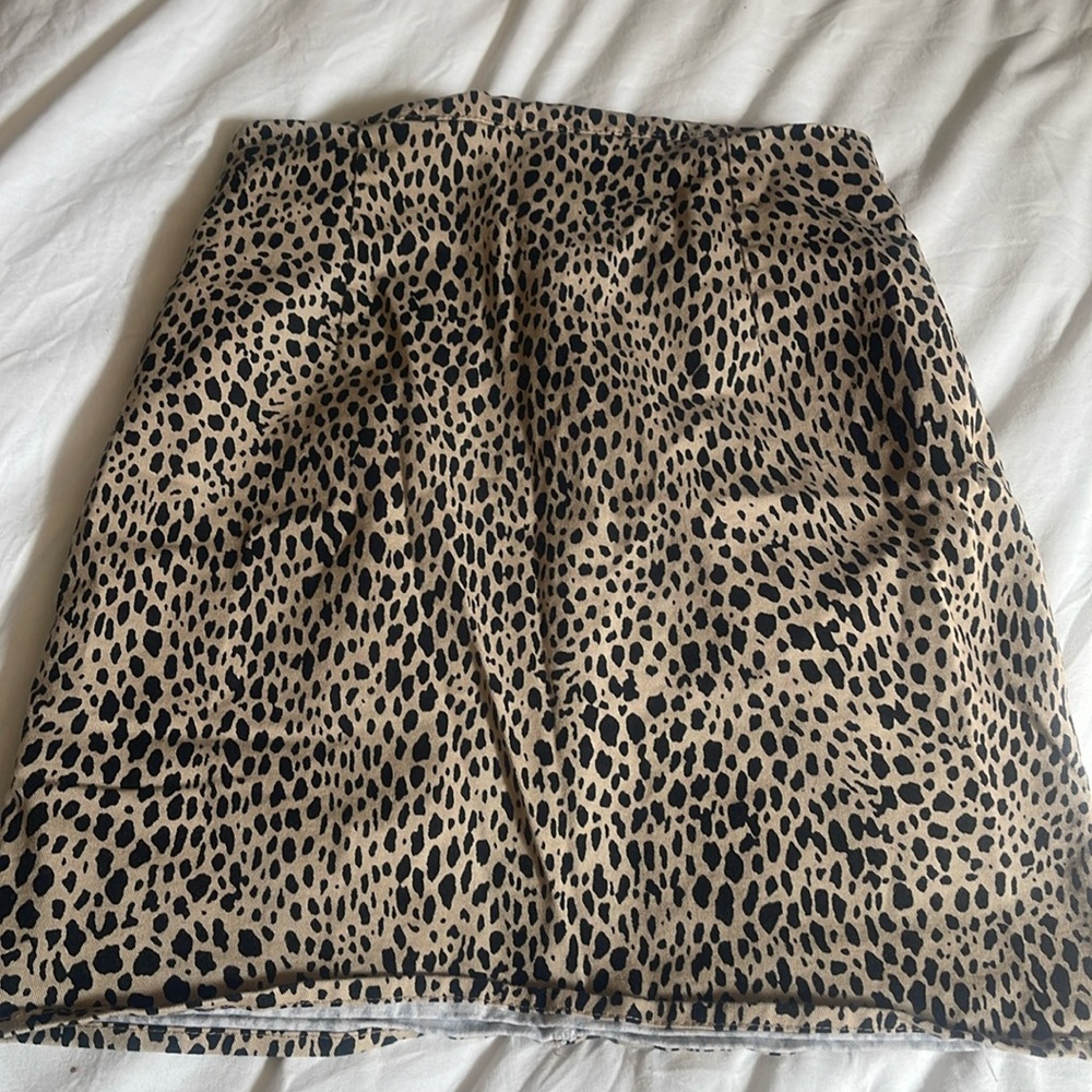 Brandy Melville cheetah skirt